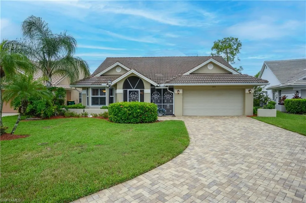 5854 Westbourgh Court Naples, FL 34112