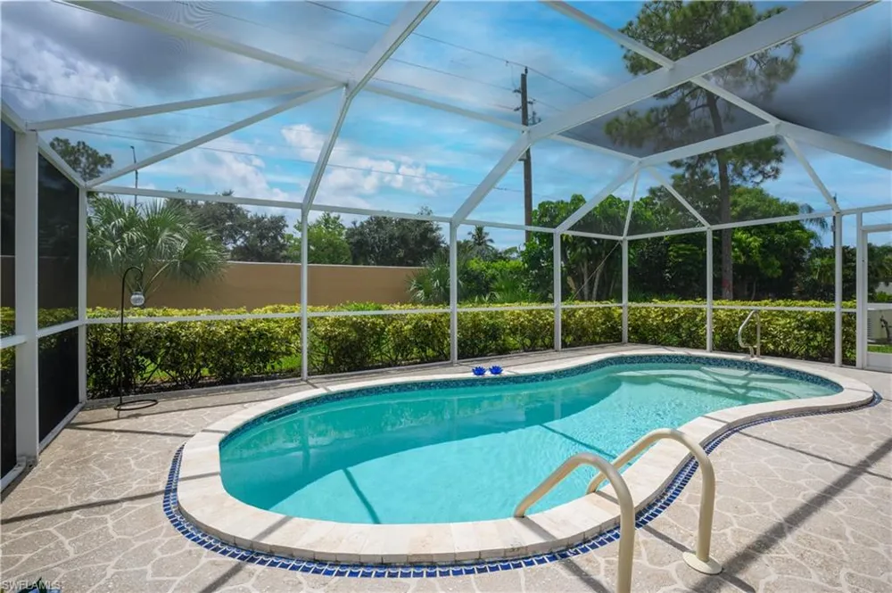 5854 Westbourgh Court Naples, FL 34112