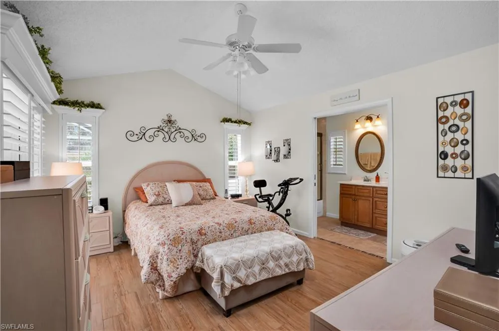 5854 Westbourgh Court Naples, FL 34112
