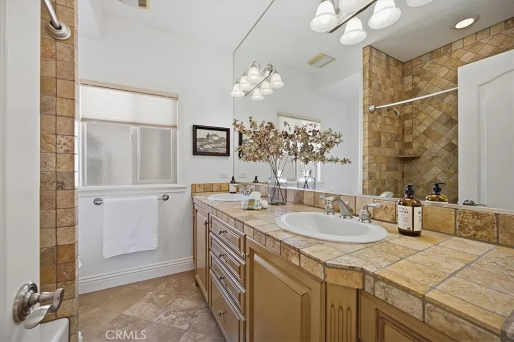 1916 Perry Avenue #A Redondo Beach, CA 90278