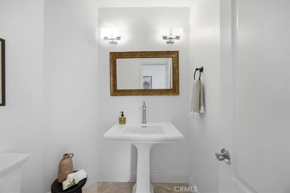 1916 Perry Avenue #A Redondo Beach, CA 90278