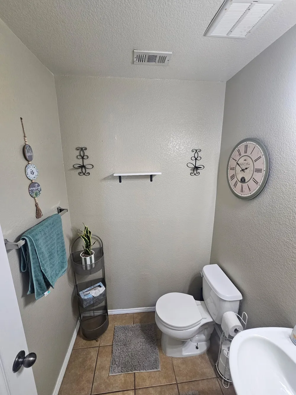 824 Green Heath Avenue Fort Worth, TX 76120