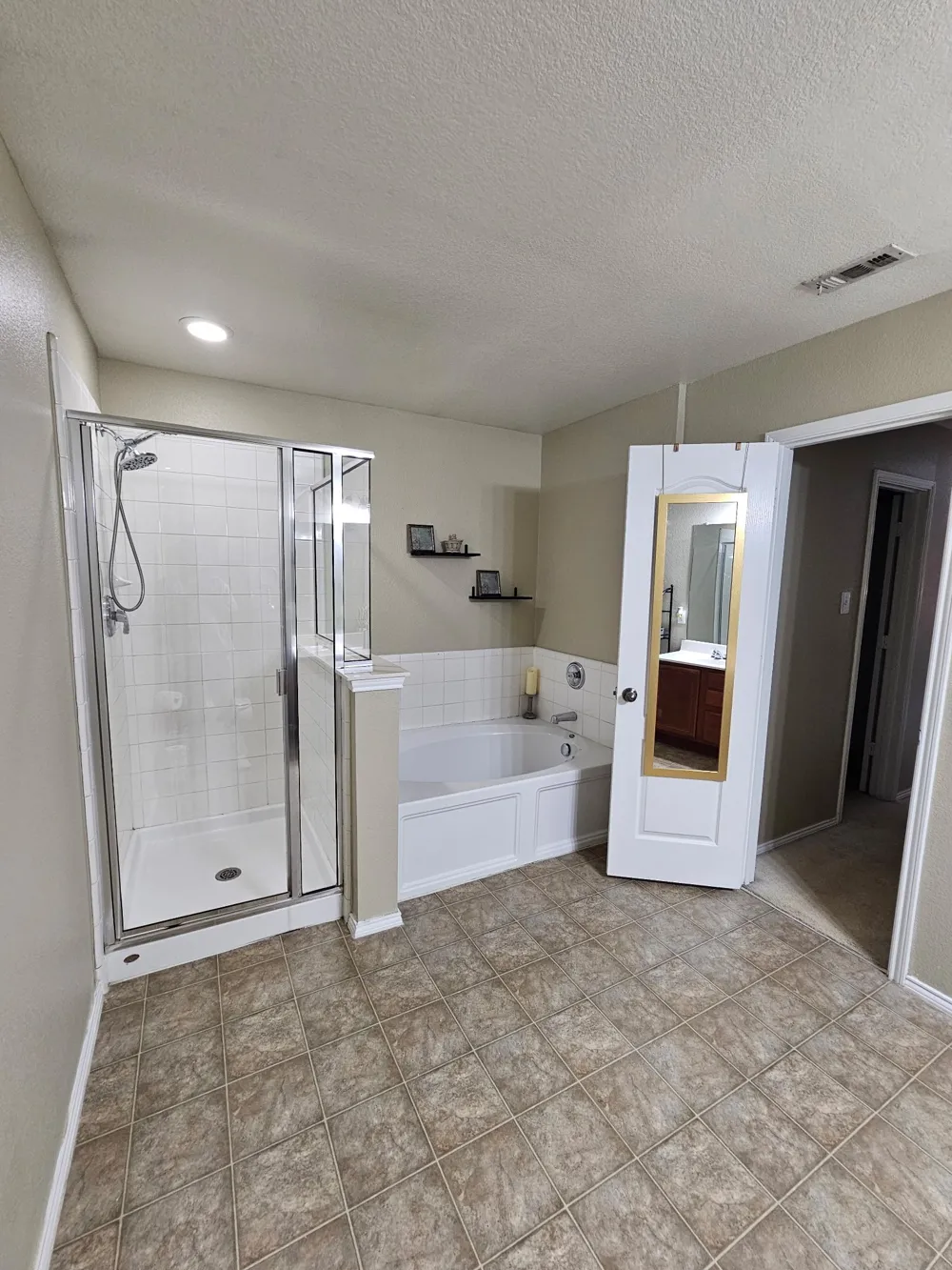 824 Green Heath Avenue Fort Worth, TX 76120