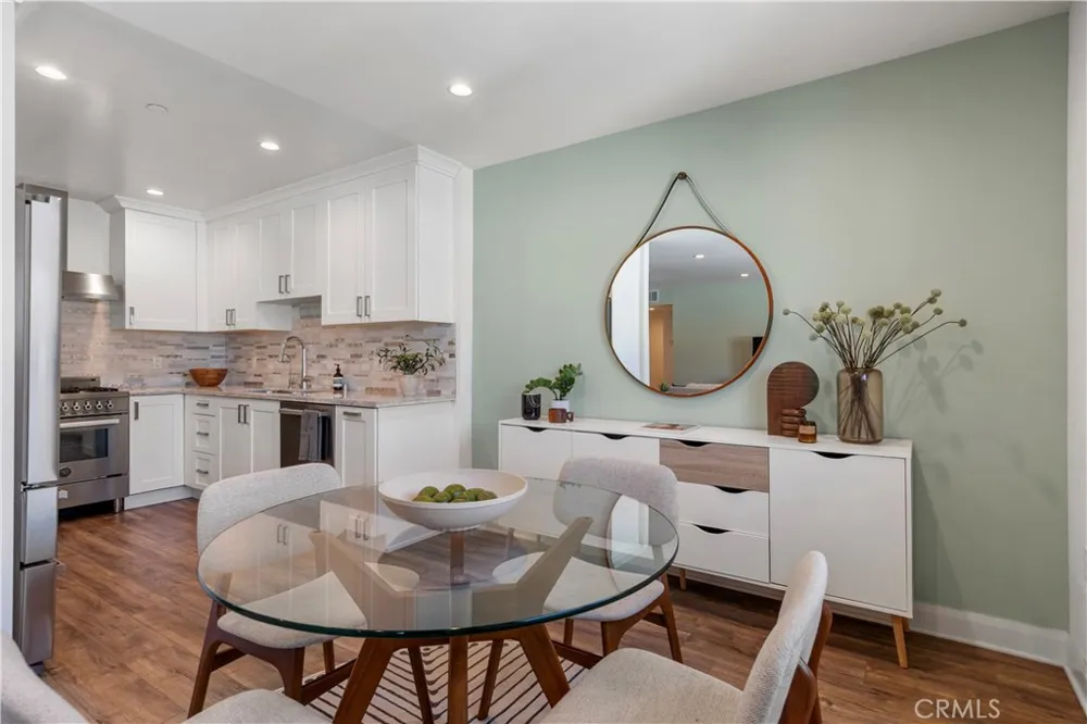 853 S Lucerne #306 Los Angeles, CA 90005