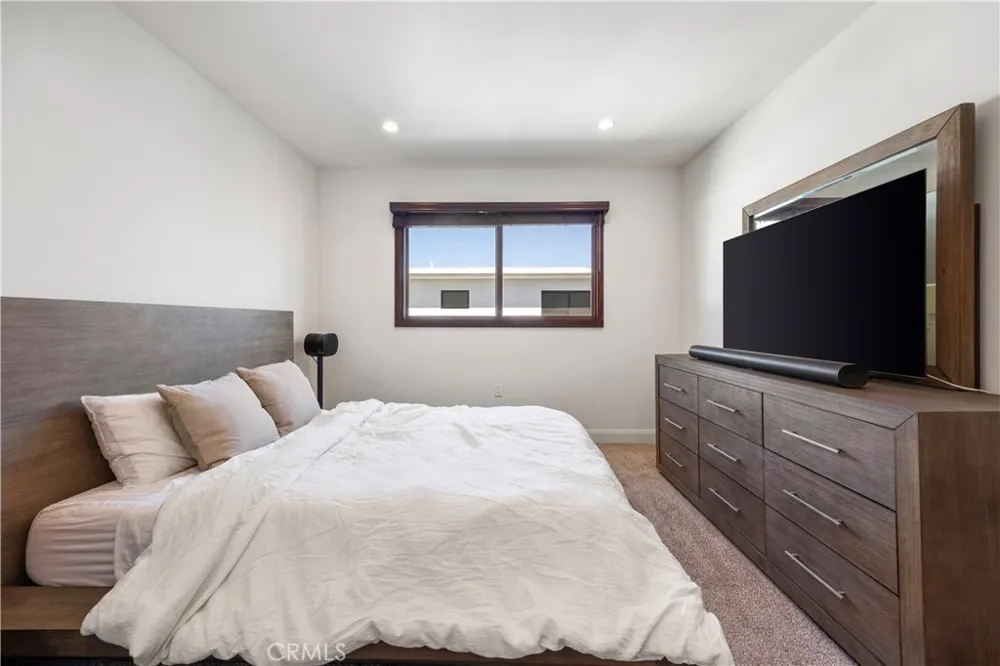 853 S Lucerne #306 Los Angeles, CA 90005