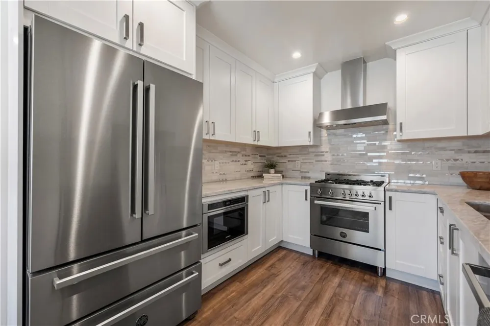 853 S Lucerne #306 Los Angeles, CA 90005