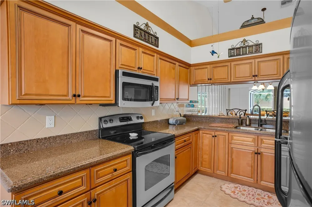 Westbourgh Court Naples, FL 34112