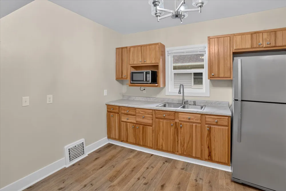 70 Kelley Avenue Battle Creek, MI 49017