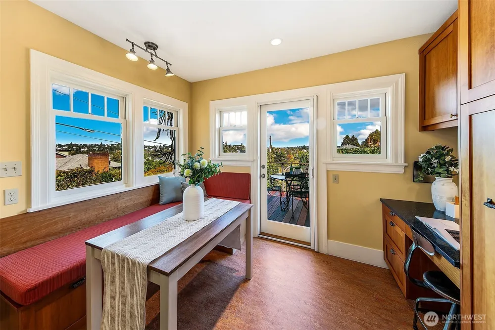 2502 18th Avenue S Seattle, WA 98144
