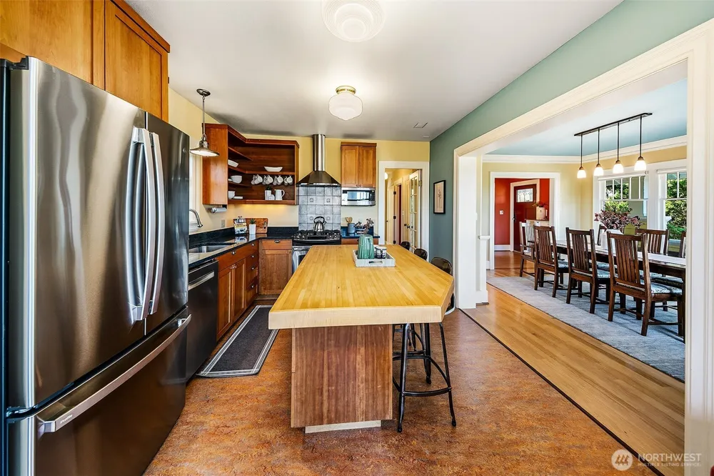 2502 18th Avenue S Seattle, WA 98144