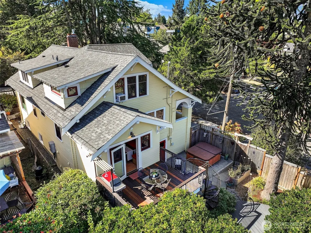 2502 18th Avenue S Seattle, WA 98144