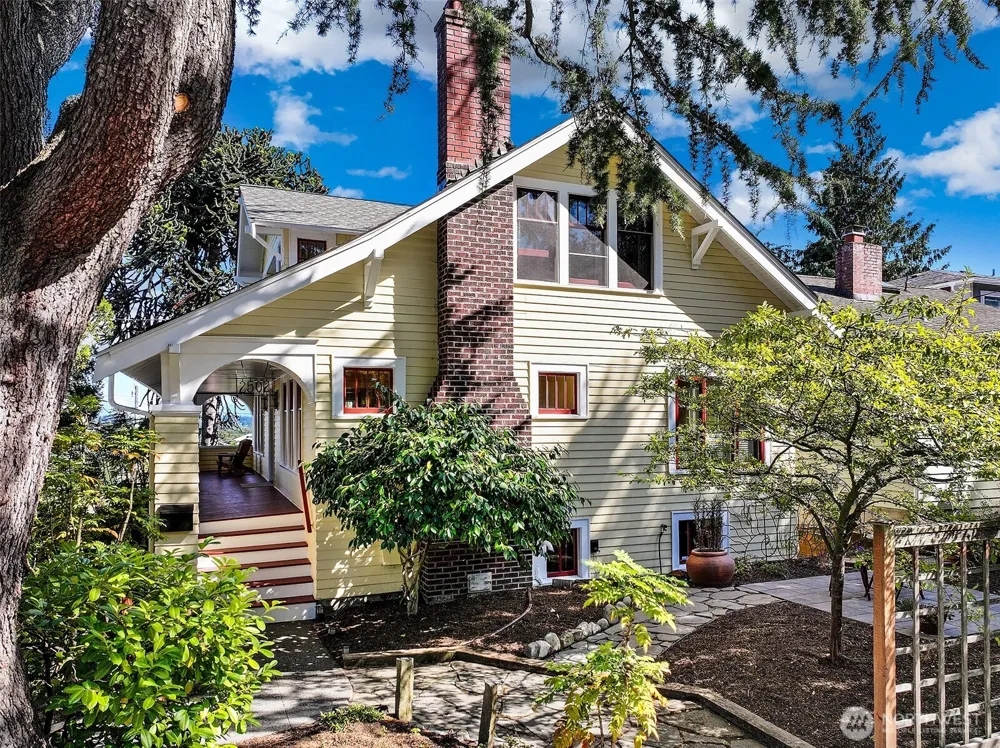 2502 18th Avenue S Seattle, WA 98144