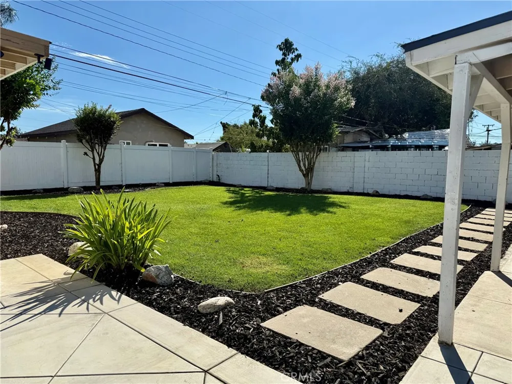 16708 E Bellbrook Covina, CA 91722