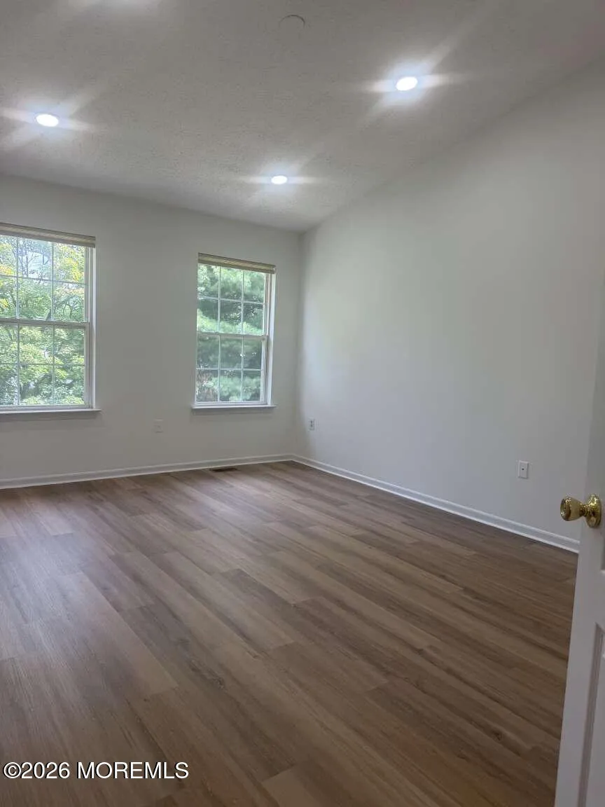 2810 Ice House Court Freehold, NJ 07728
