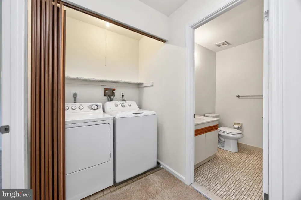 122 PEMBROKE COURT Exton, PA 19341