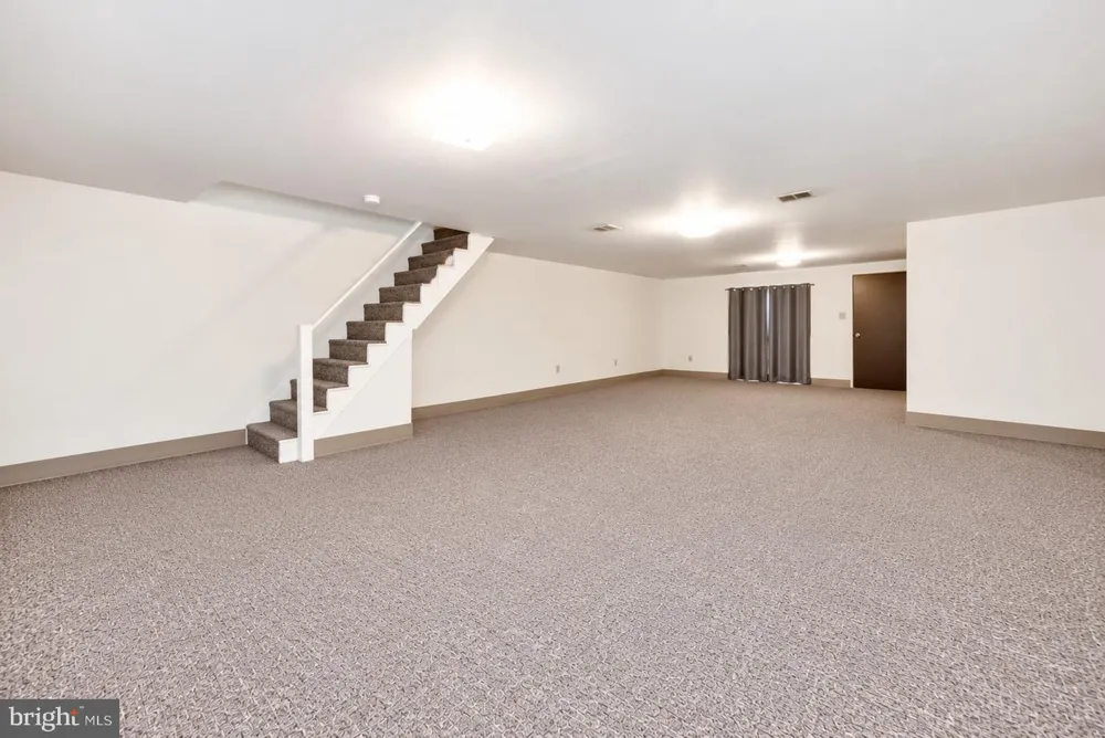 122 PEMBROKE COURT Exton, PA 19341