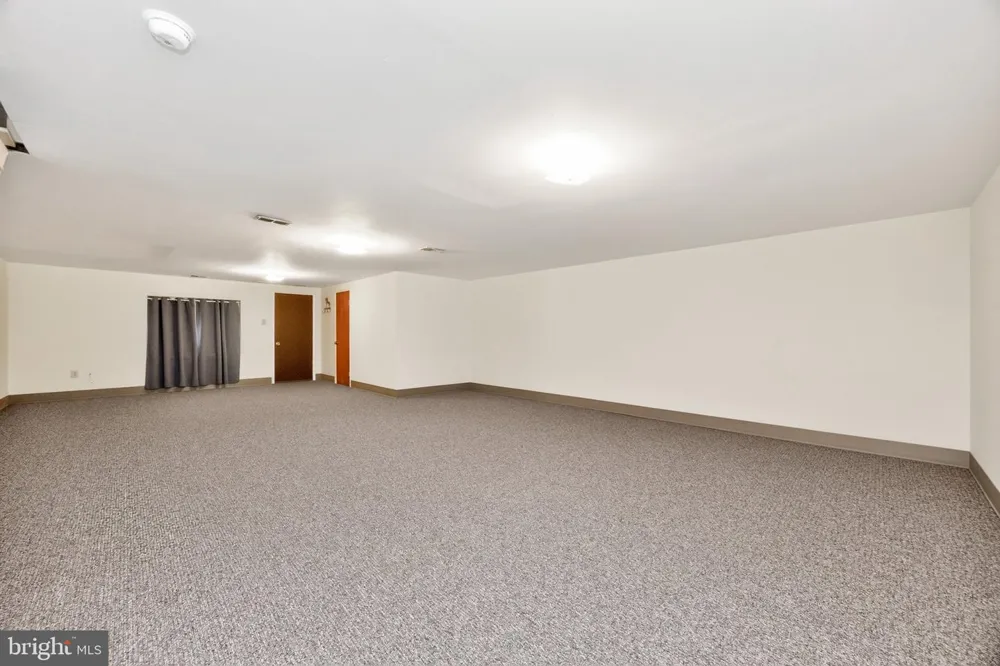 122 PEMBROKE COURT Exton, PA 19341