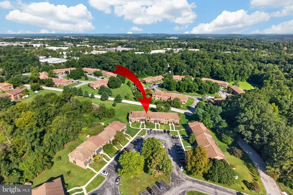 122 PEMBROKE COURT Exton, PA 19341