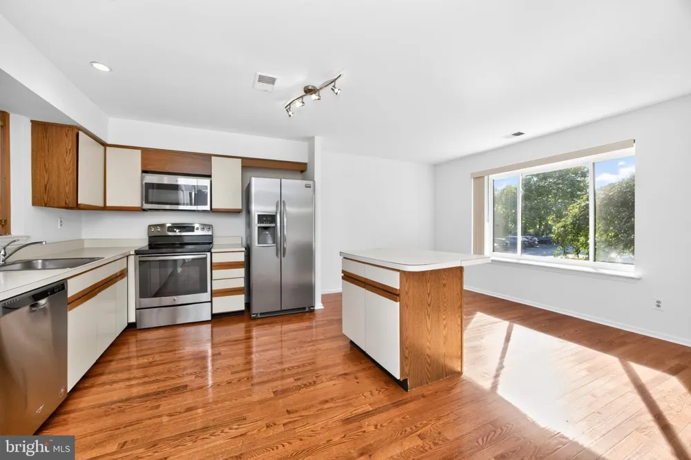 122 PEMBROKE COURT Exton, PA 19341