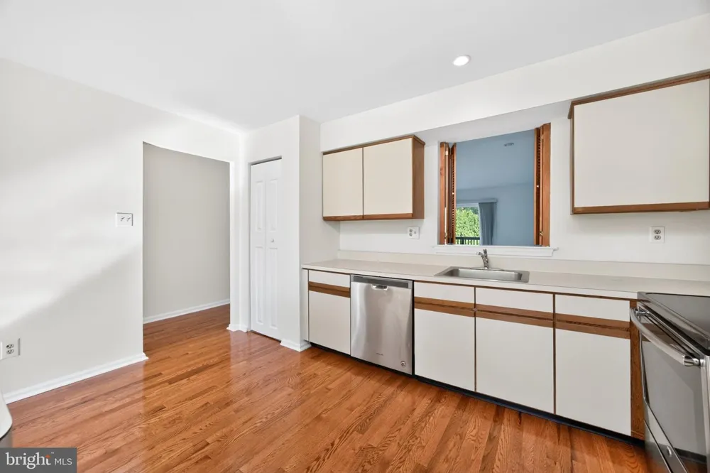 122 PEMBROKE COURT Exton, PA 19341