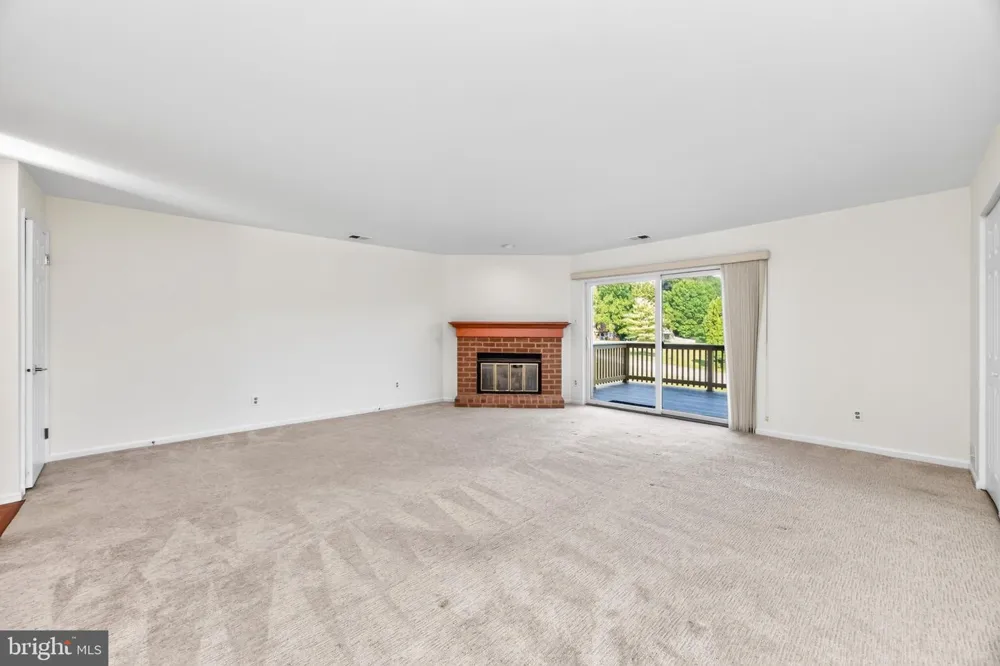 122 PEMBROKE COURT Exton, PA 19341