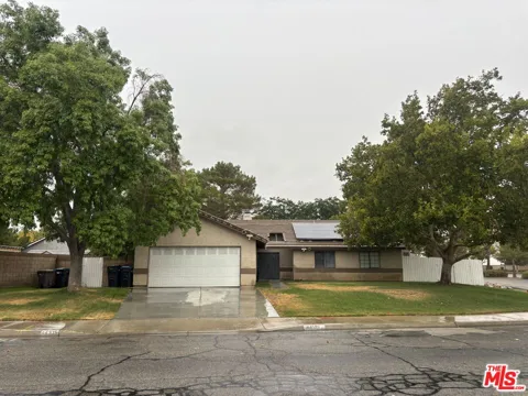 44335 Palo Verde Street