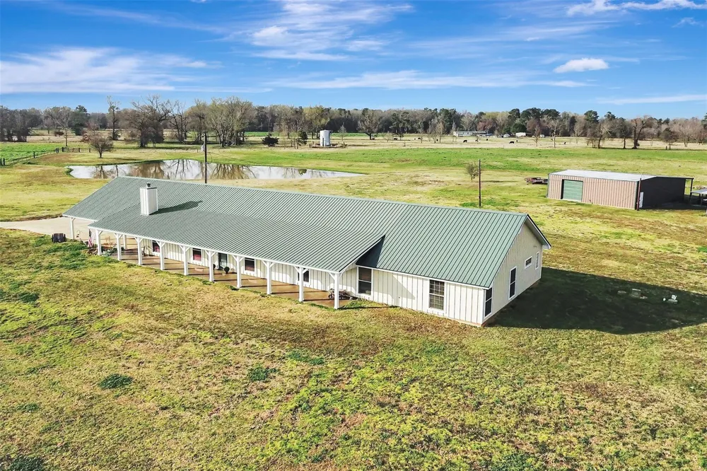 599 County Road 295 Garrison, TX 75946