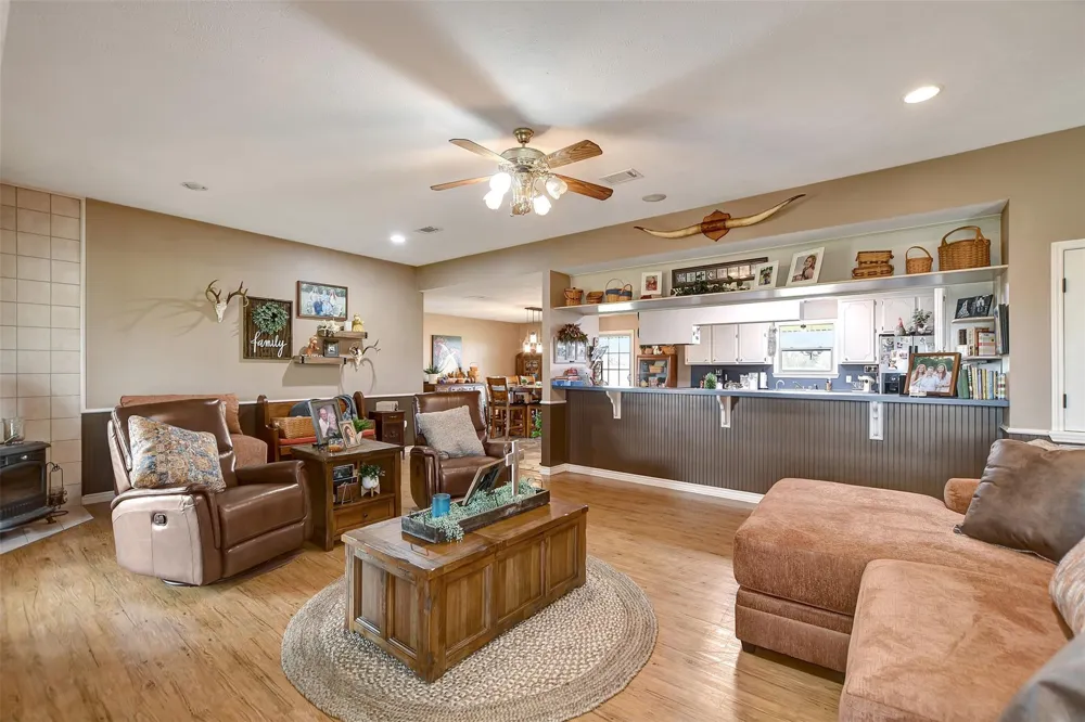 599 County Road 295 Garrison, TX 75946