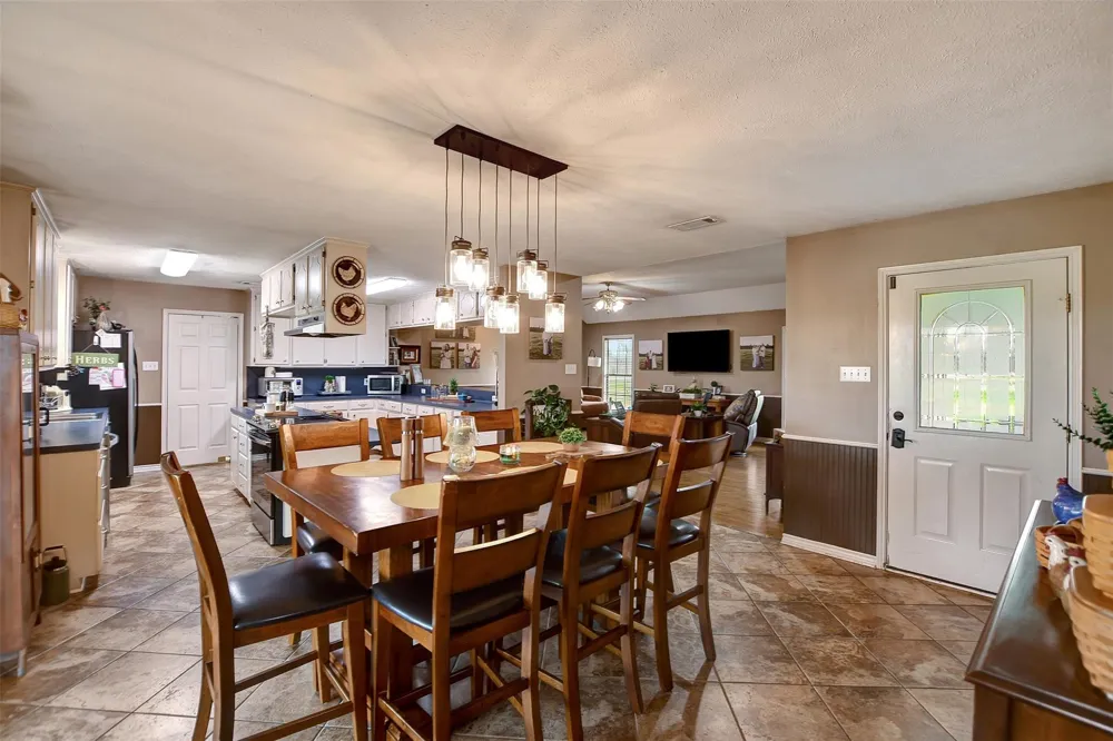 599 County Road 295 Garrison, TX 75946