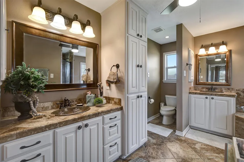 599 County Road 295 Garrison, TX 75946