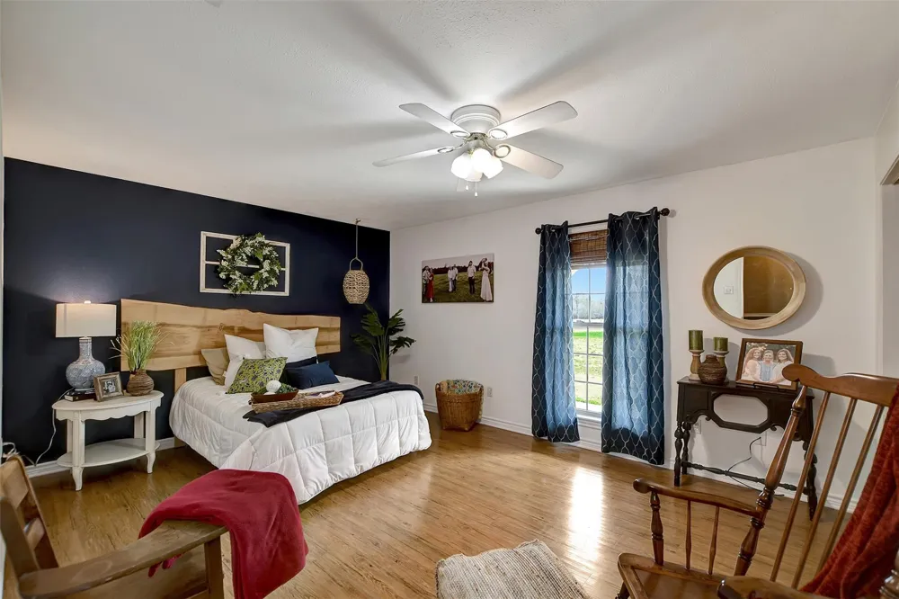 599 County Road 295 Garrison, TX 75946