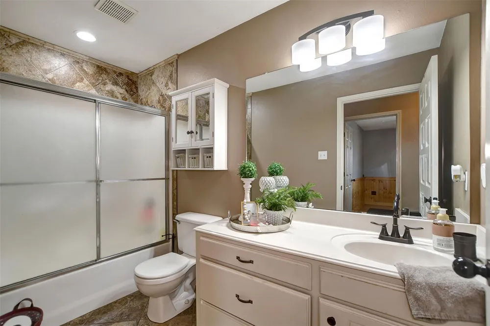 599 County Road 295 Garrison, TX 75946