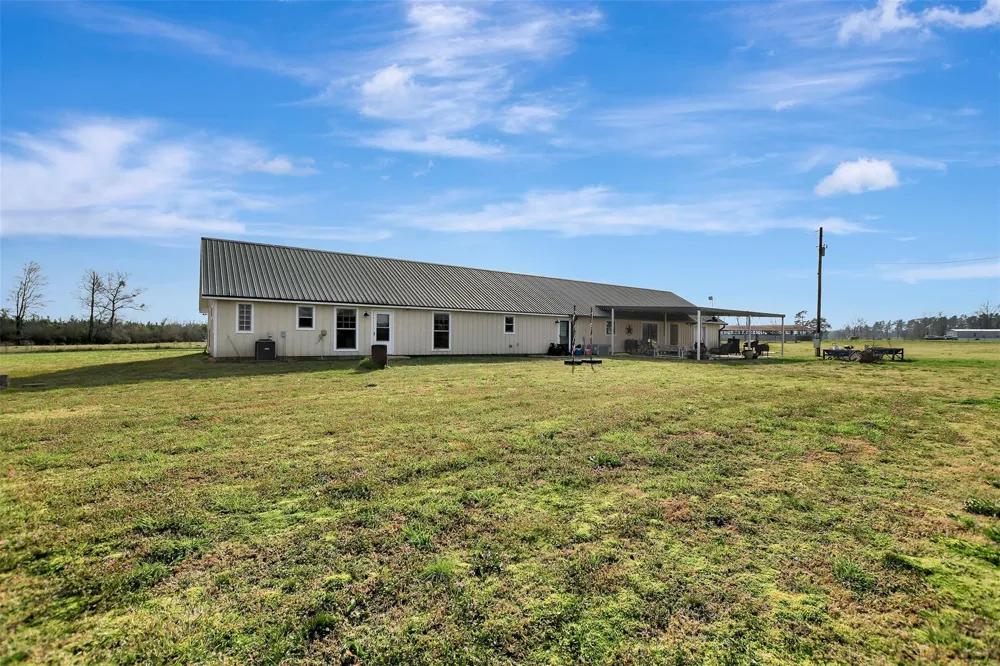 599 County Road 295 Garrison, TX 75946