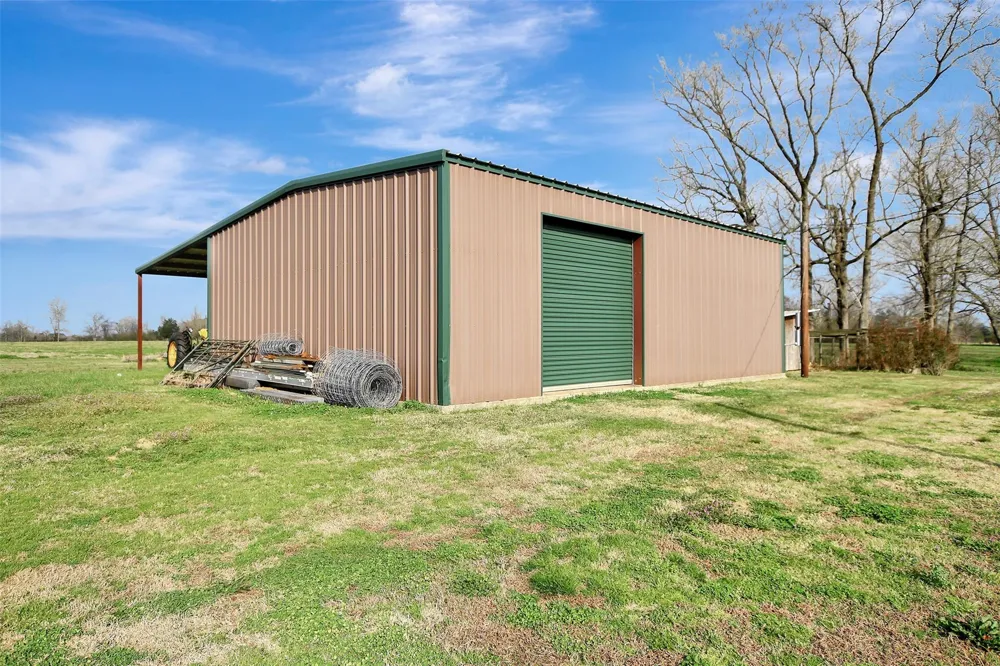 599 County Road 295 Garrison, TX 75946