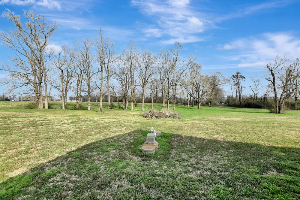 599 County Road 295 Garrison, TX 75946