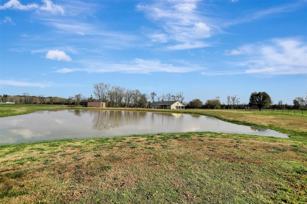599 County Road 295 Garrison, TX 75946