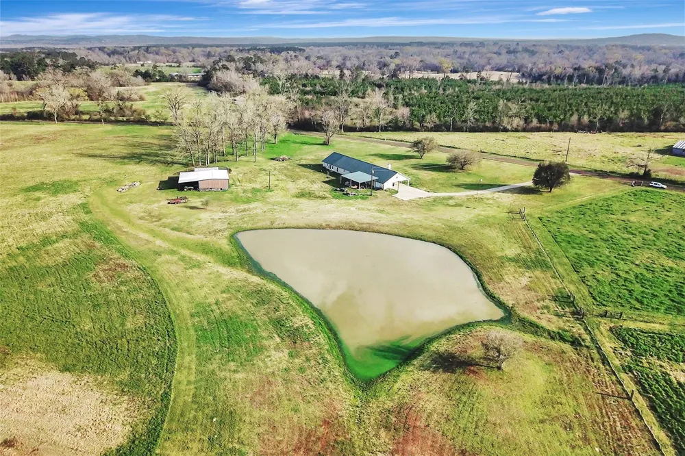 599 County Road 295 Garrison, TX 75946
