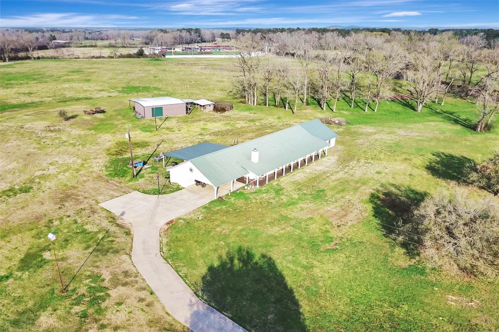 599 County Road 295 Garrison, TX 75946