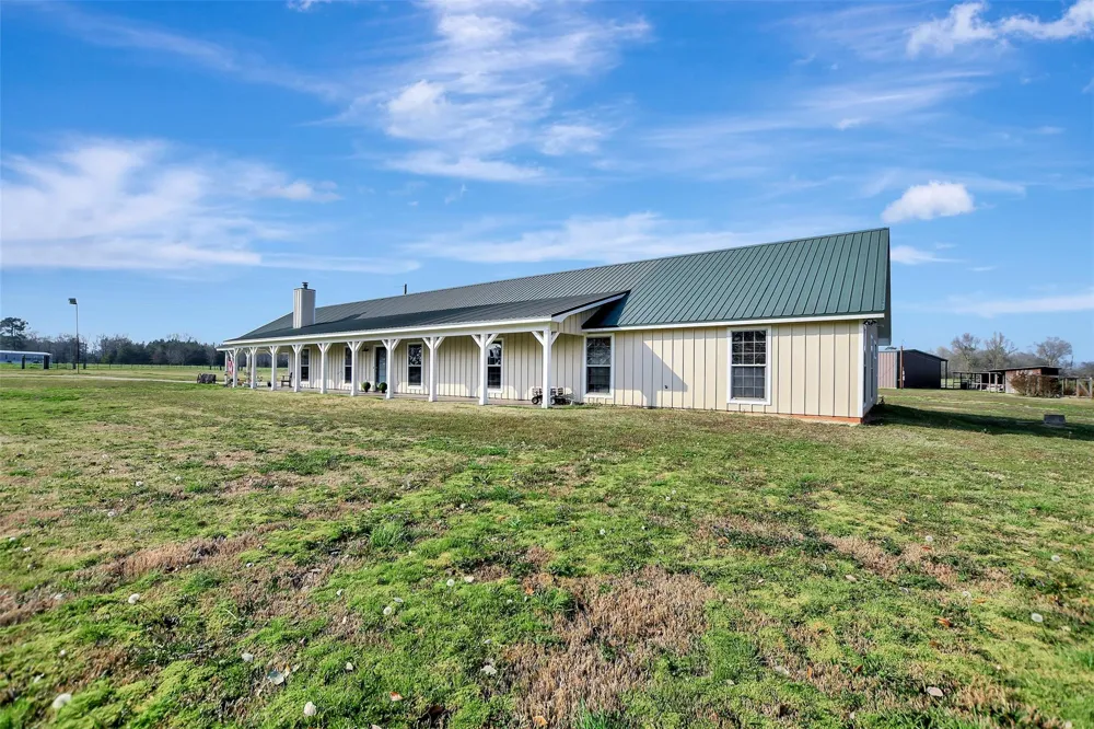599 County Road 295 Garrison, TX 75946