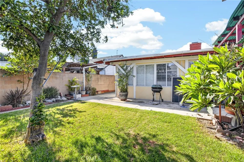 10923 Belcher Norwalk, CA 90650