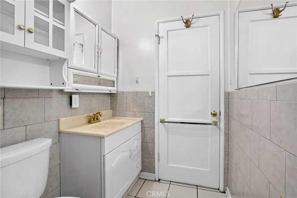 10923 Belcher Norwalk, CA 90650