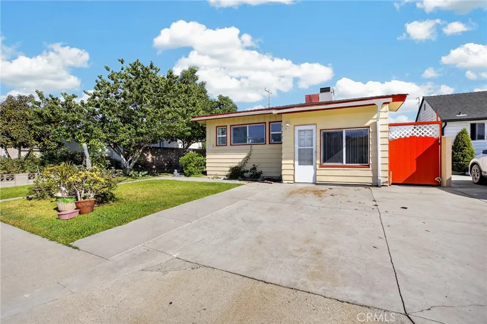 10923 Belcher Norwalk, CA 90650