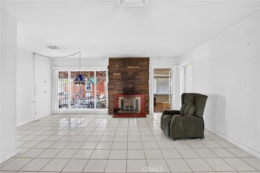 10923 Belcher Norwalk, CA 90650