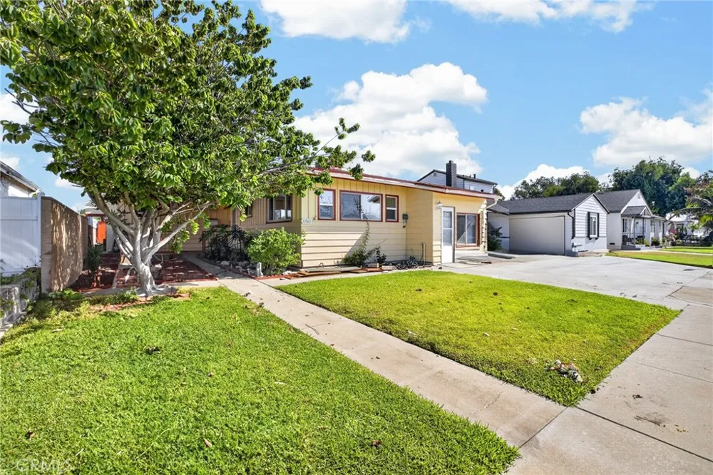 10923 Belcher Norwalk, CA 90650