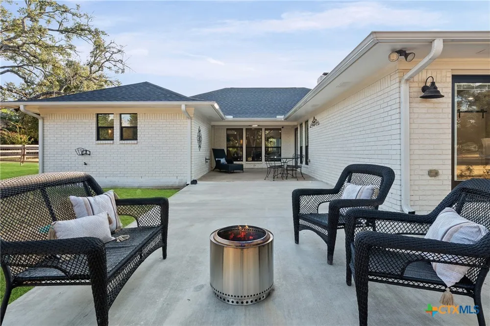 1515 Lake Road Belton, TX 76513