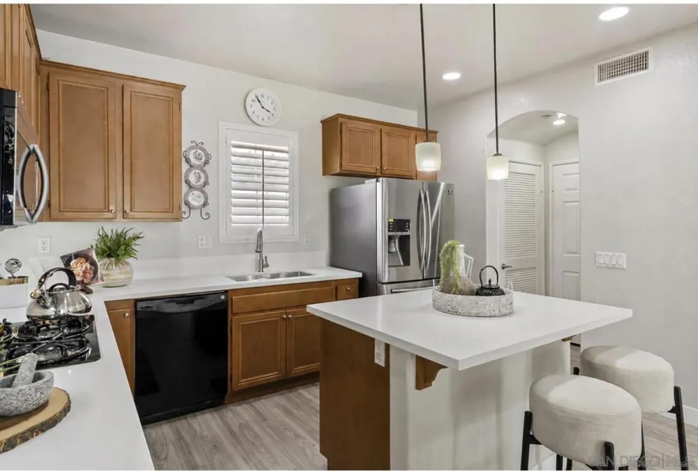 10505 Zenor #21 San Diego, CA 92127