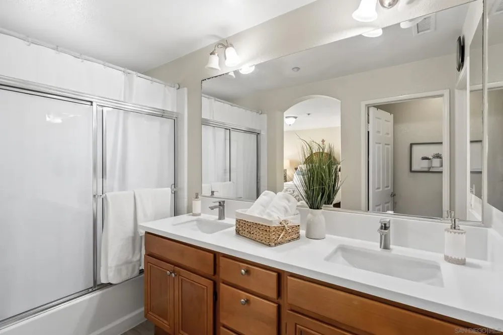 10505 Zenor #21 San Diego, CA 92127