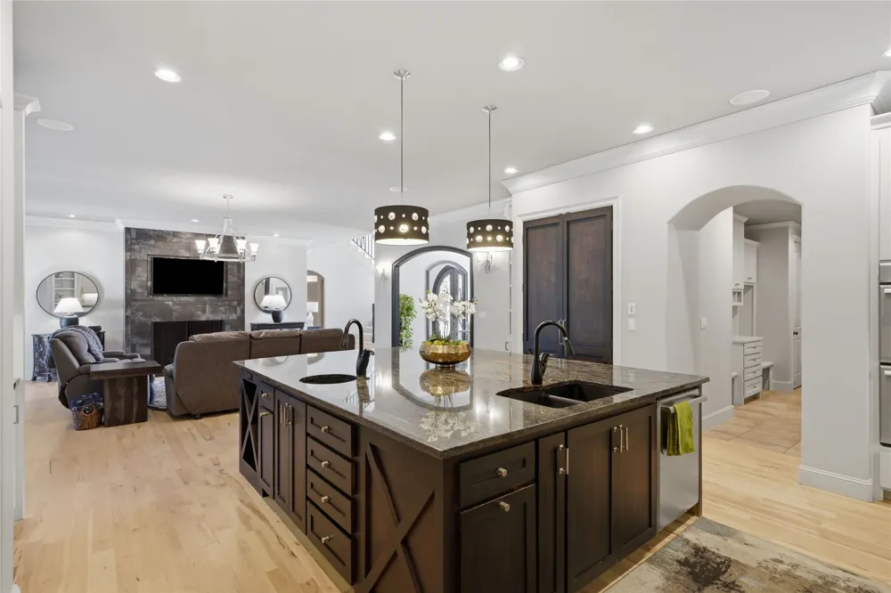5708 W Austin Street Broken Arrow, OK 74011