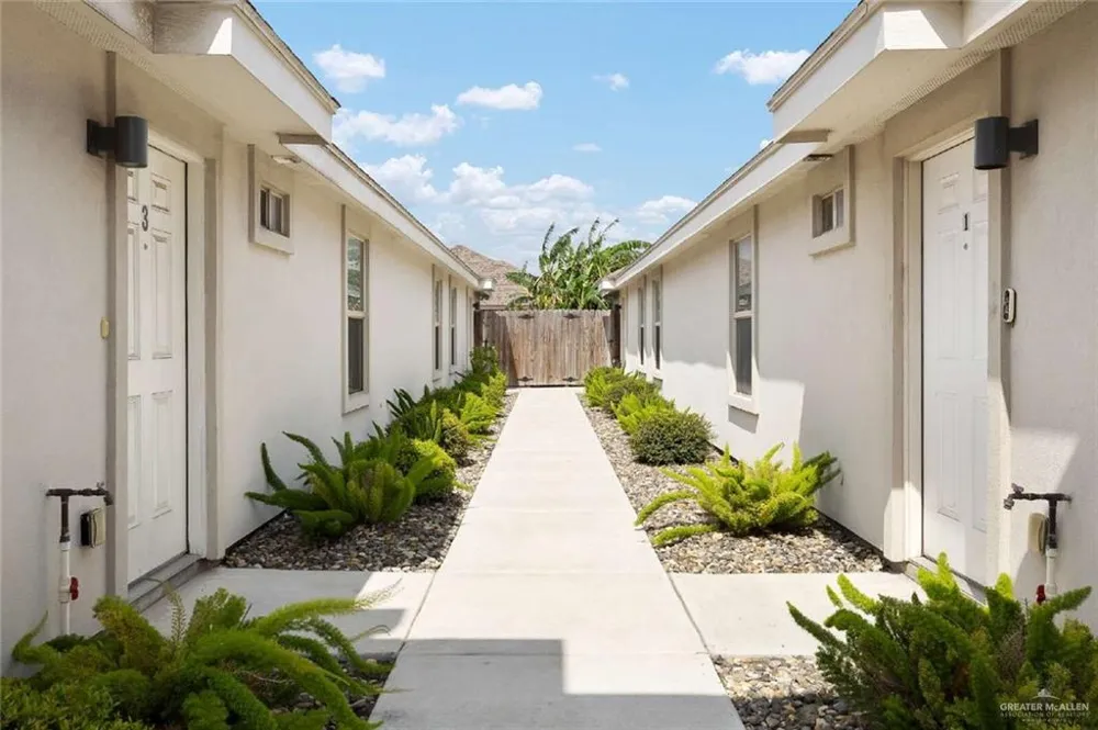 2109 Canyon Road #1 Weslaco, TX 78596