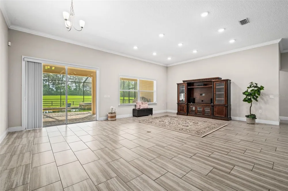 5615 SW 215TH TERRACE Newberry, FL 32669